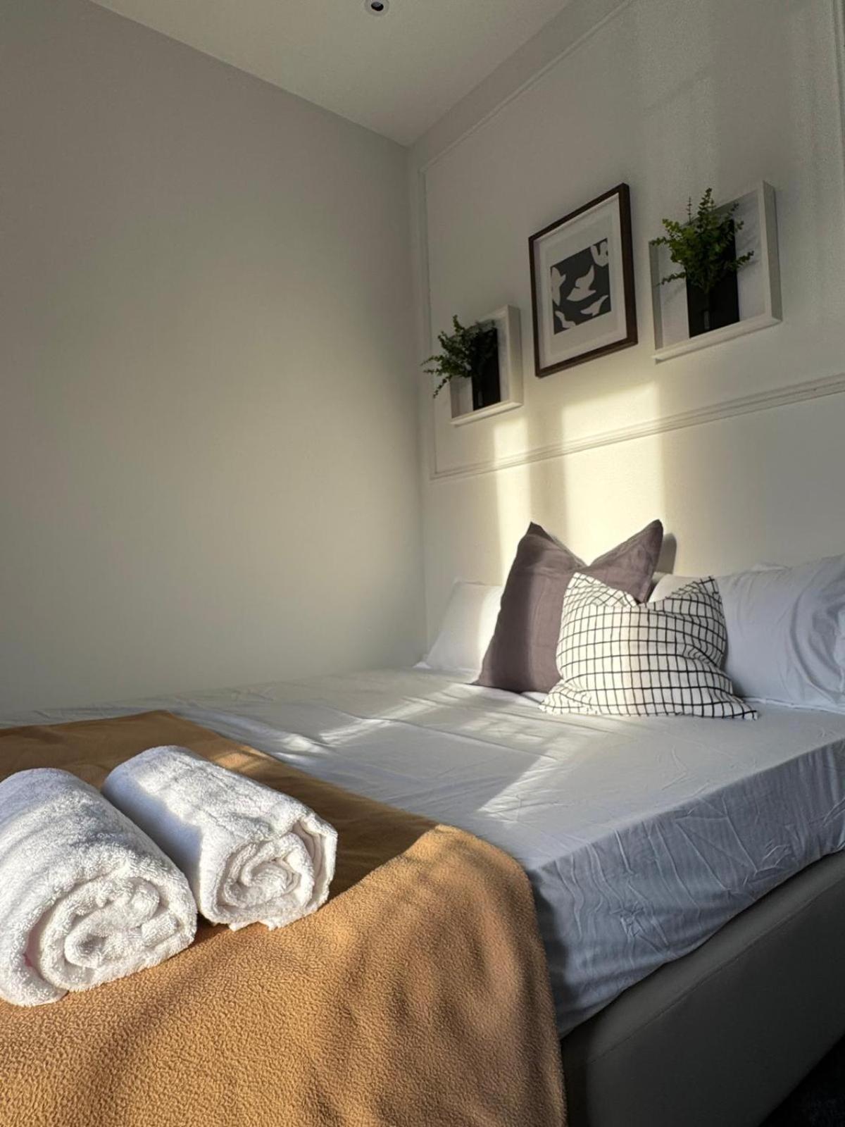 545 Residences - Extended Property-- Min 6 Nights