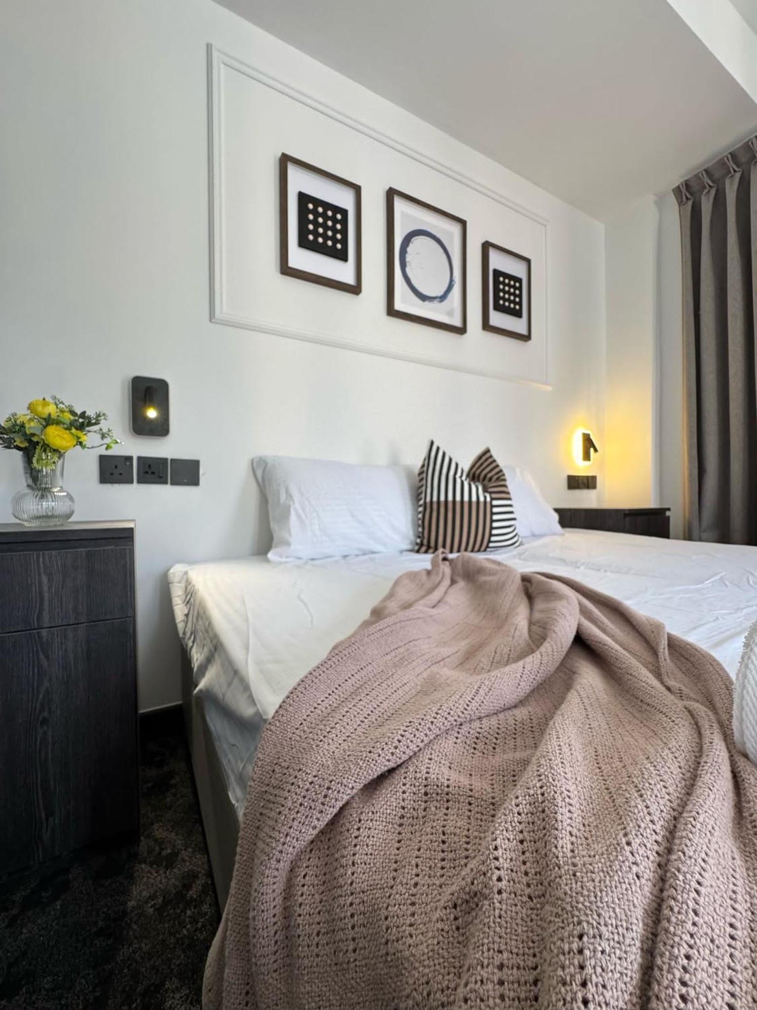 545 Residences - Extended Property-- Min 6 Nights 3*